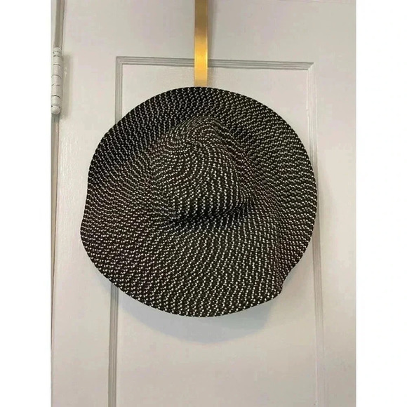 Old Navy Women's Size Large -XL Black & White Floppy Beach Hat - Picture 2 of 8